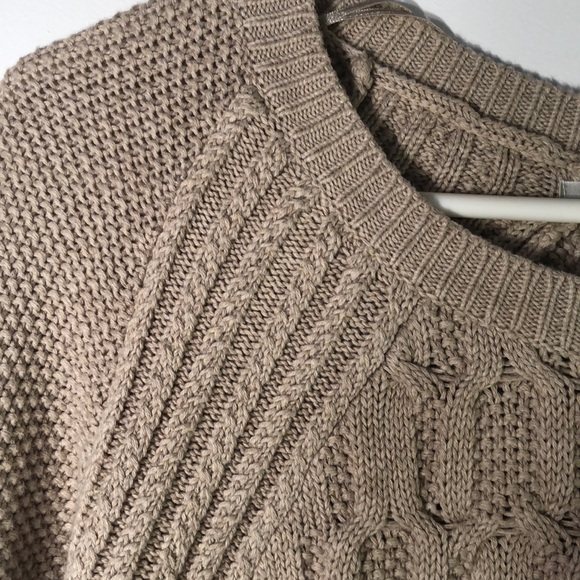Max Studio tan sweater size S - Picture 2 of 5